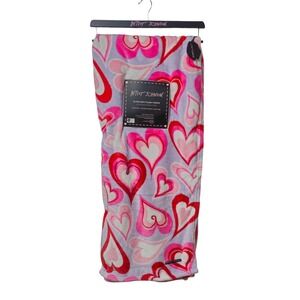 Betsey Johnson Ultra Soft Plush Throw Blanket Hearts Pink Valentine's Day 50x70